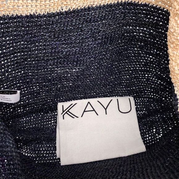 Kayu Women's Elin Two Tone Raffia Woven Tote New - Picture 16 of 16